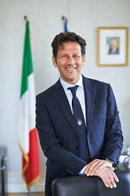 «Чистая страна, надежная, небольшая. Находится возле Европы…» — Посол Италии – в эксклюзивном интервью для «Экономической газеты»