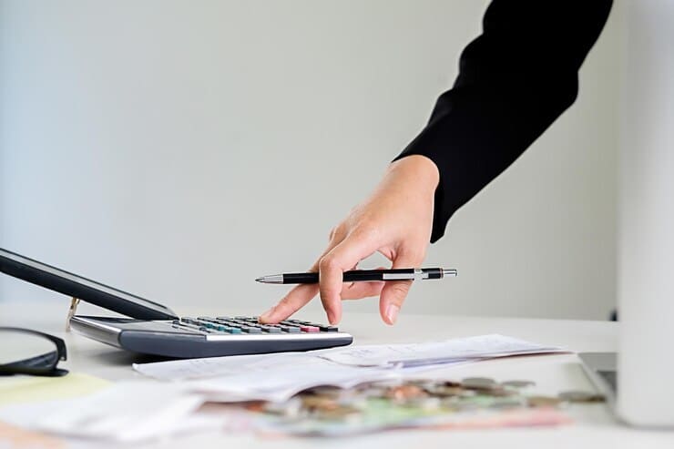 Как оформить перерасчет подоходного налога и вернуть работнику излишне удержанную сумму