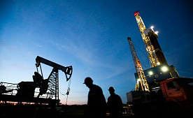 Стабильно, но с ощутимыми потерями работает нефтехимический комплекс