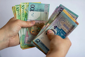 Медианная зарплата в Беларуси составляет 1,4 тыс. рублей