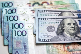Банки рекомендуют сокращать расчеты в долларах и евро