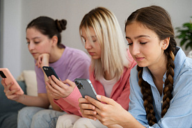 Унесенные чатом: какие соцсети популярны у подростков