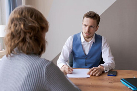 Прием на работу иностранцев без спецразрешений: принят перечень на 2026 год