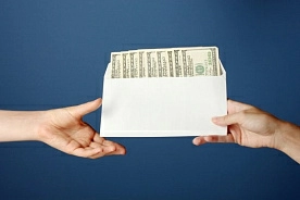 КГК: Неуплата налогов и взносов по выявленным в текущем году выплатам зарплат «в конвертах» превысила 7 млн руб.