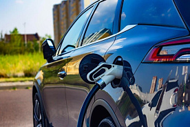 Импорт гибридов обрушился в 50 раз: как изменился рынок для автодилеров