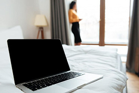 Командированный шиканул в люксе: возмещать ли расходы по найму жилья