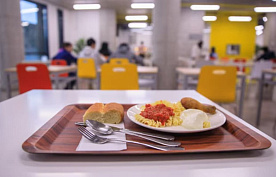 На вкус и цвет: школьные обеды ежедневно должна тестировать комиссия