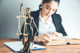 Может ли юрист работать в организации по гражданско-правовому договору