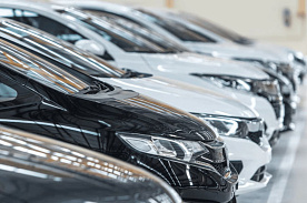 Дилеры теряют рынок? В «БАА» отмечают рекордный импорт авто физлицами