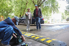 «Лежачие полицейские» во дворе дома: за чей счет