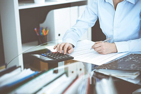 Возмещение расходов материнской компании дочерними предприятиями: бухгалтерский и налоговый учет